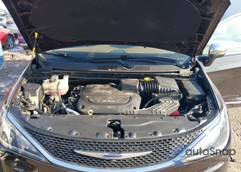 2017 Chrysler Pacifica Limited из США, поврежденный, VIN 2C4RC1GG9HR812065